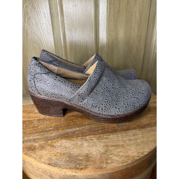 BOC Born Shoes Peggy Gray Pebble Slip On Wedge Clogs Womens 8.5 NEW - Picture 5 of 12